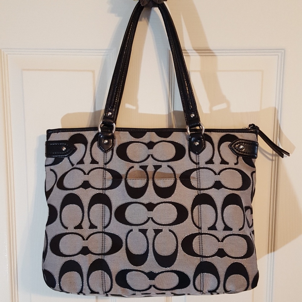 Purse - Picture 3 of 3